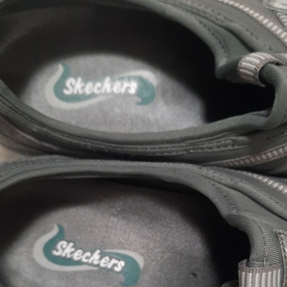 Skechers Charcoal Athletic Shoes - Picture 5 of 9